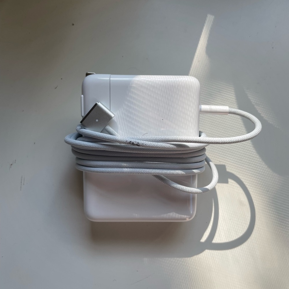Apple Macbook charger